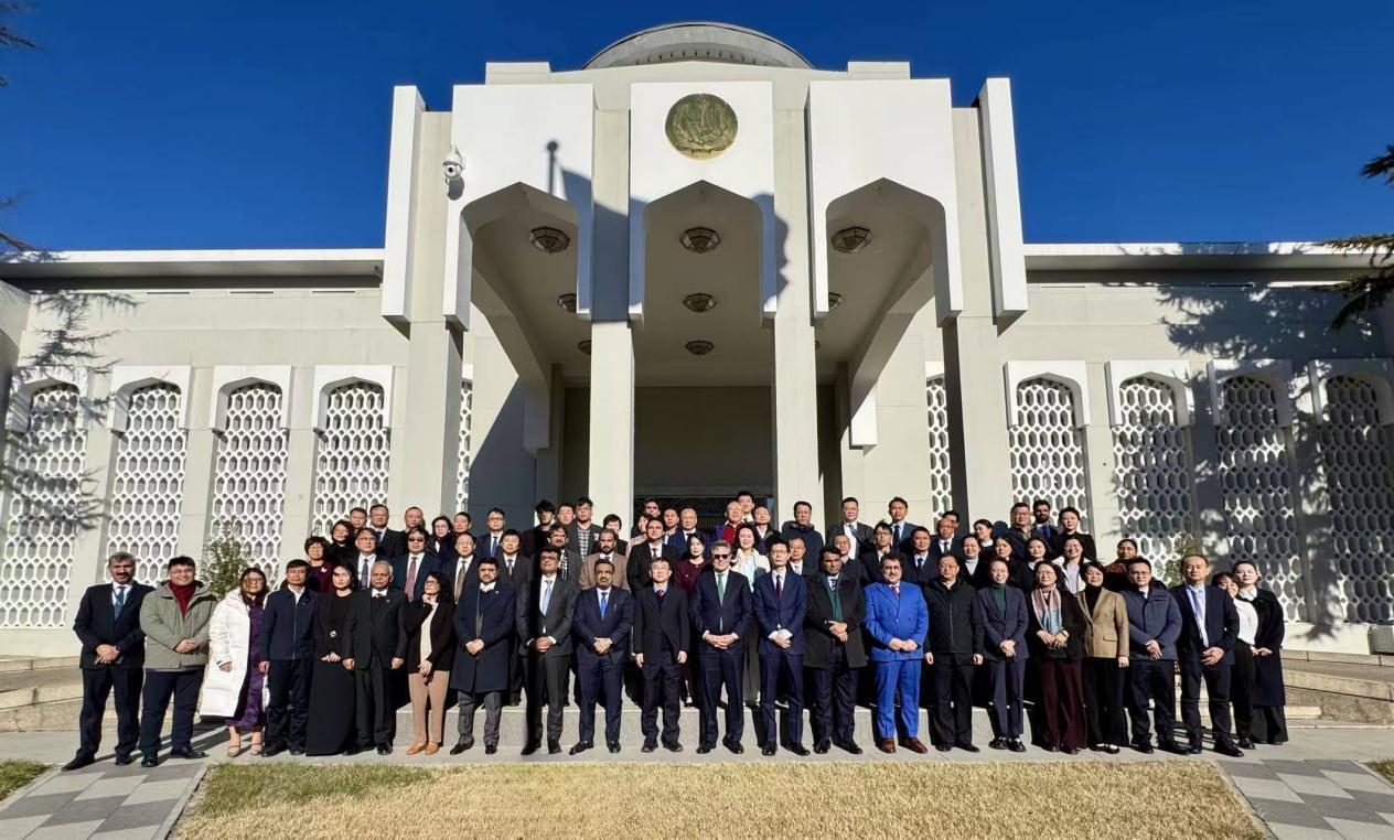 中巴职教合作铺新路